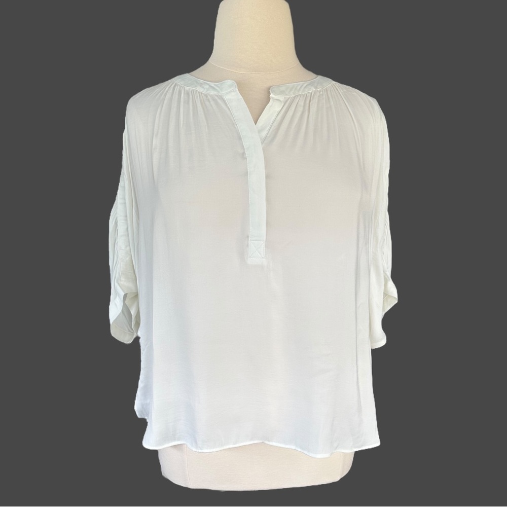Jennifer Lopez -BatWing- Blouse.  Ivory - Size XL